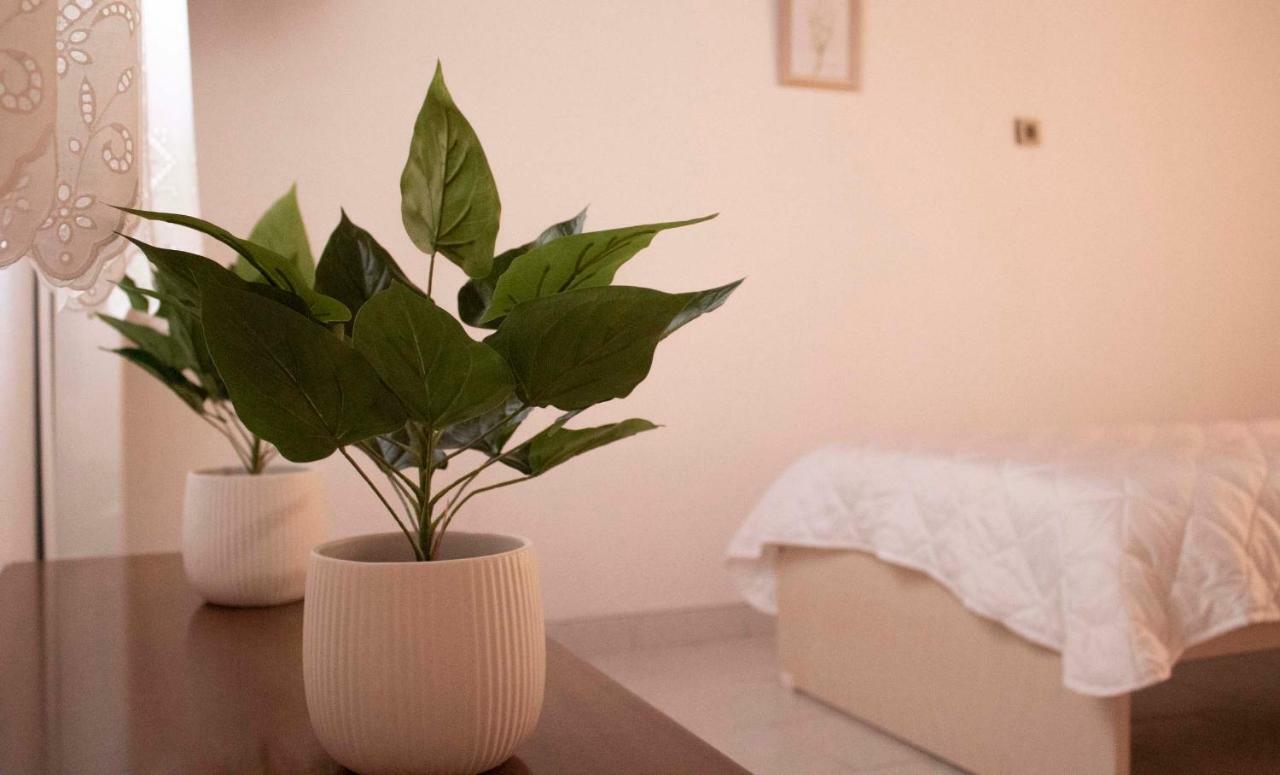Aparthotel Iris Garden Retreat Corinth Zewnętrze zdjęcie